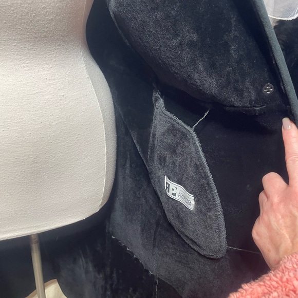 Luxurious Lamb Shearling lined coat - Picture 16 of 16